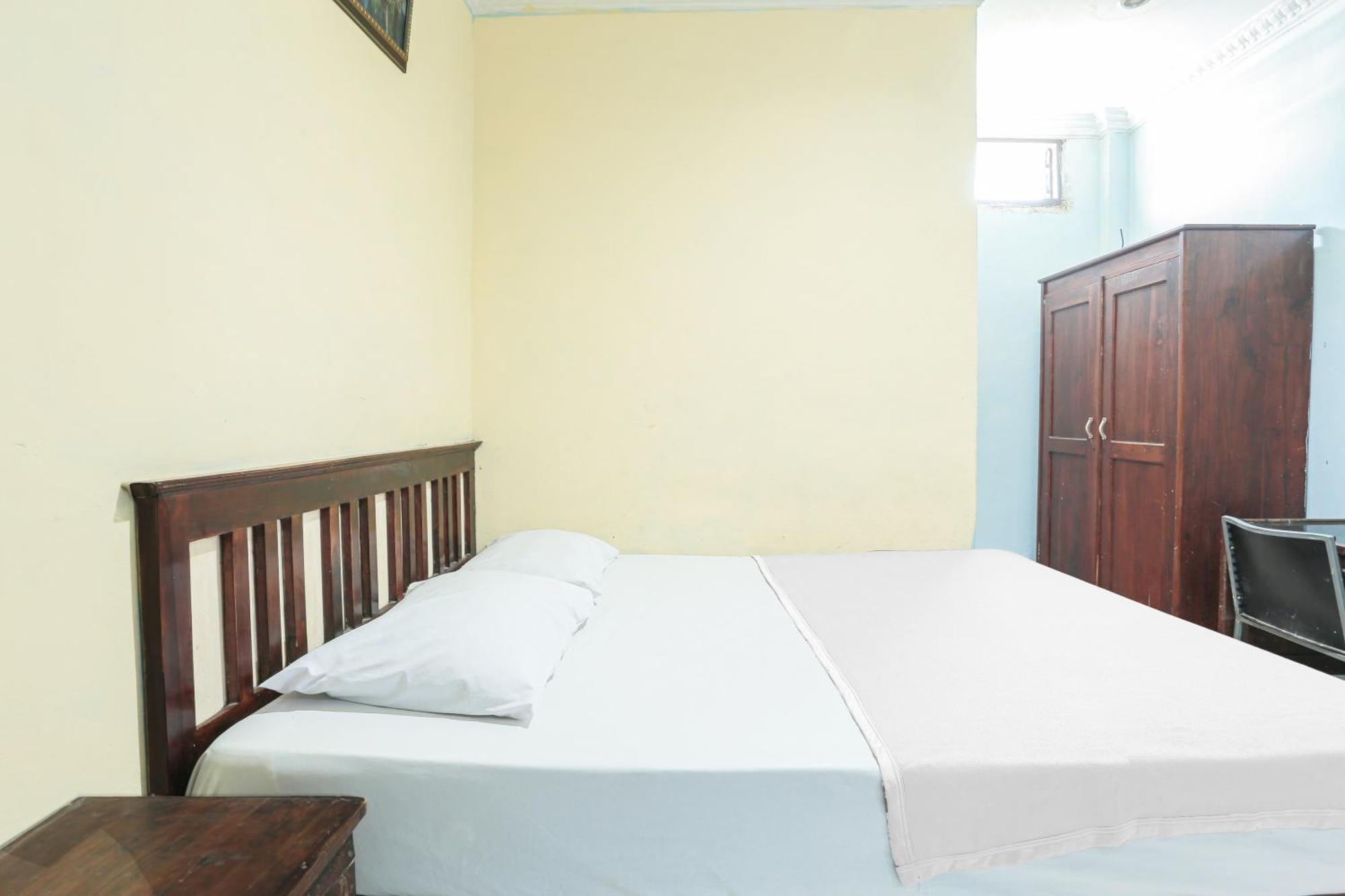 Oyo 93046 Hotel Fortuna Parepare Extérieur photo