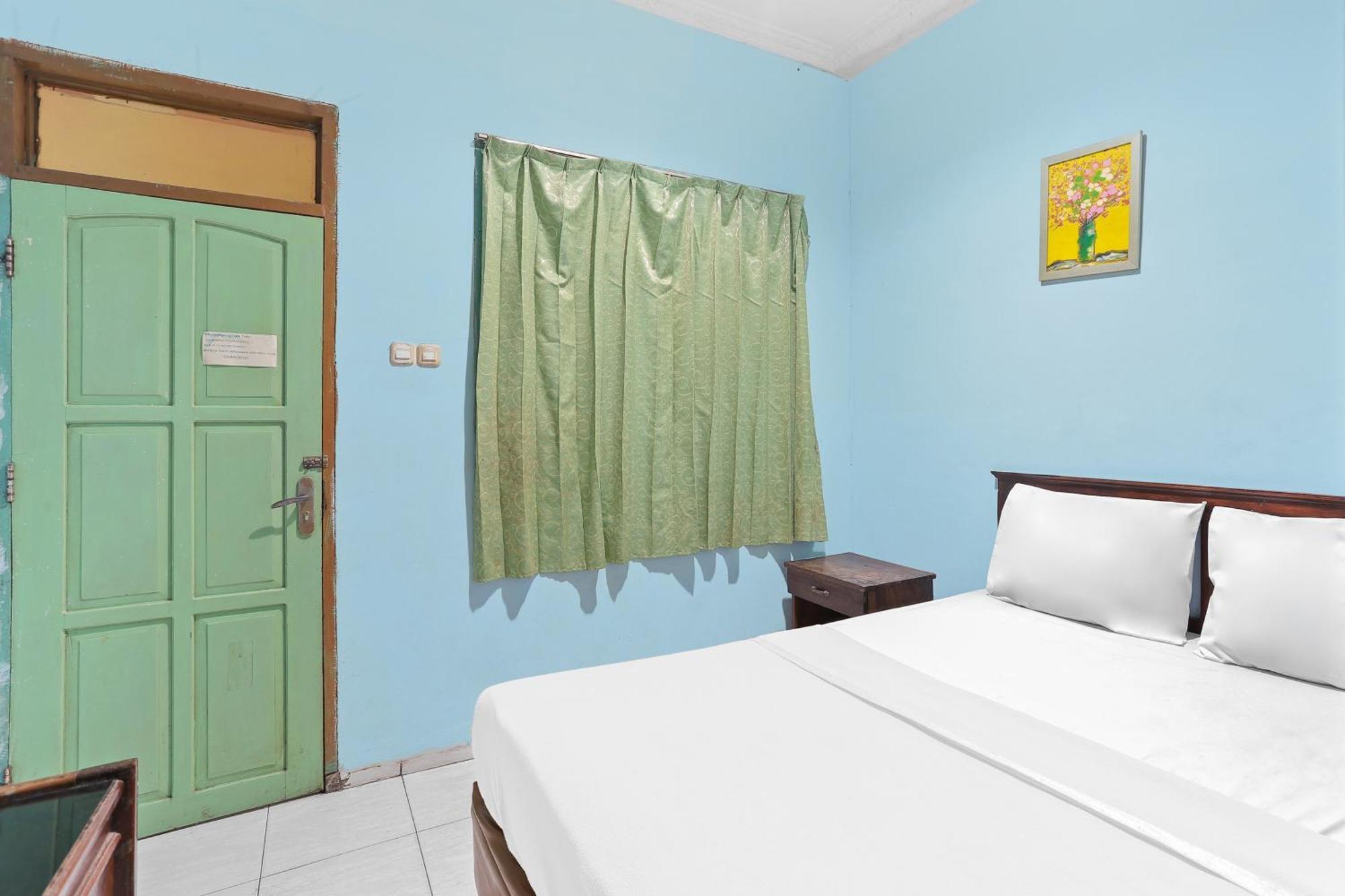 Oyo 93046 Hotel Fortuna Parepare Extérieur photo