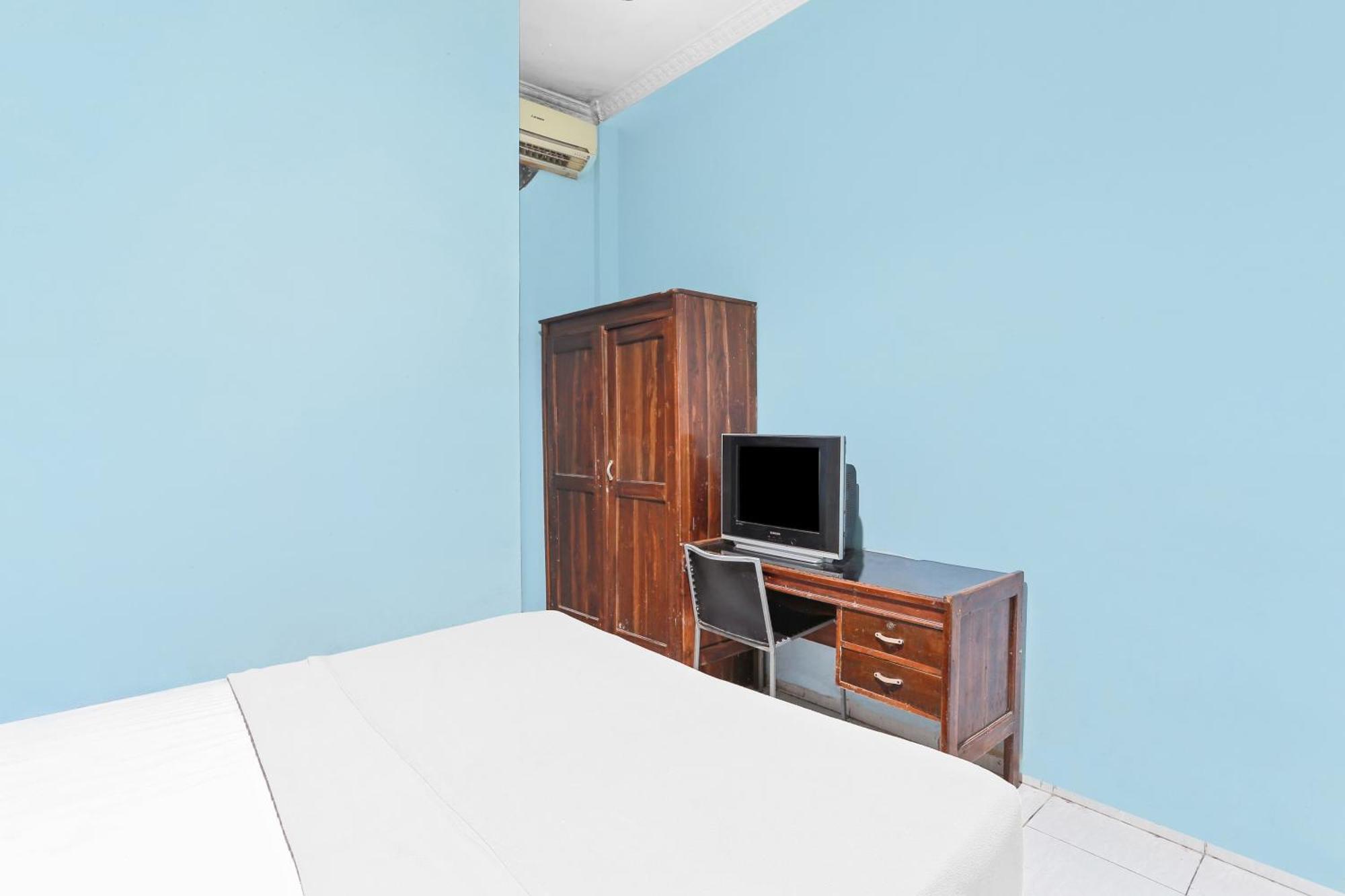 Oyo 93046 Hotel Fortuna Parepare Extérieur photo