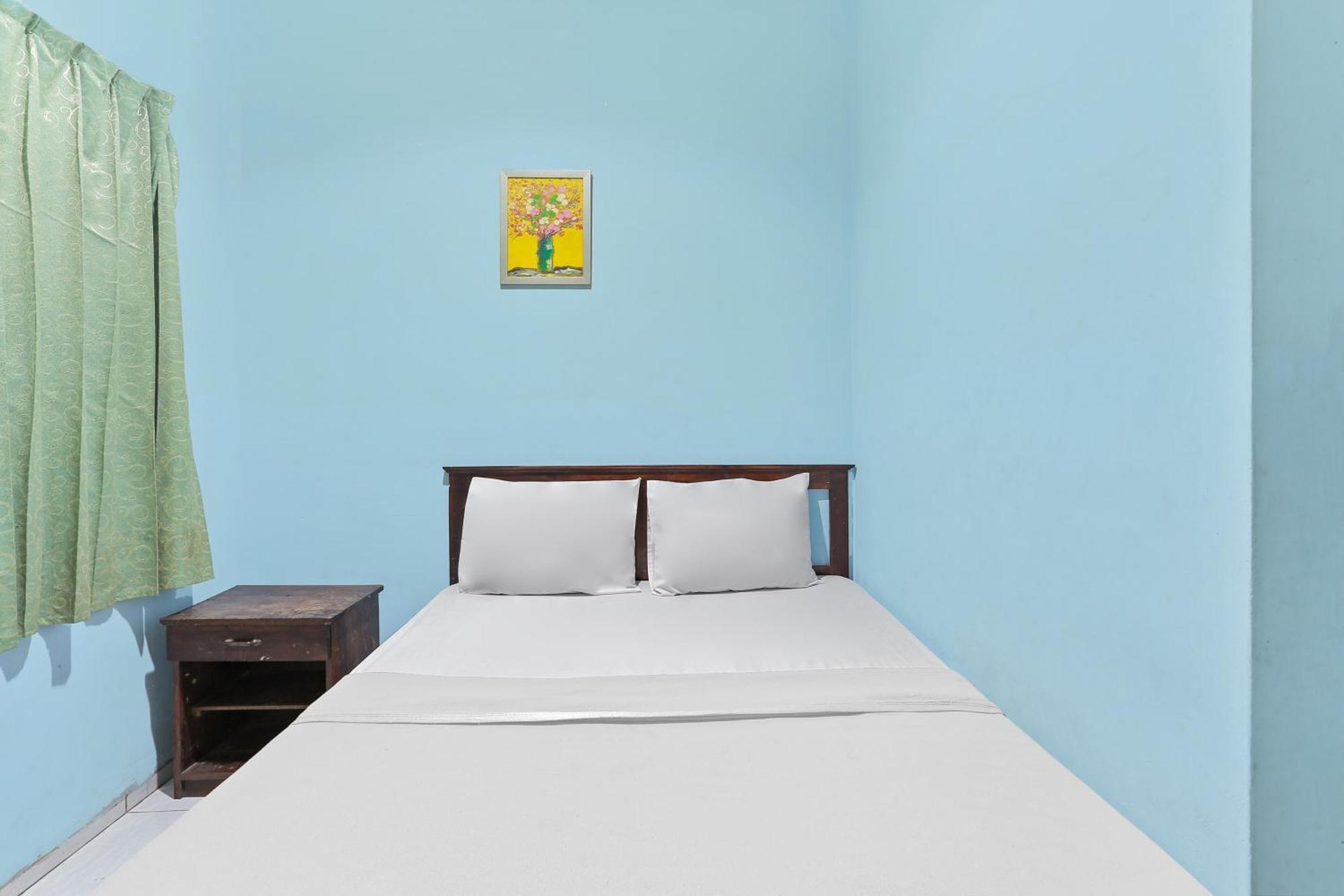 Oyo 93046 Hotel Fortuna Parepare Extérieur photo